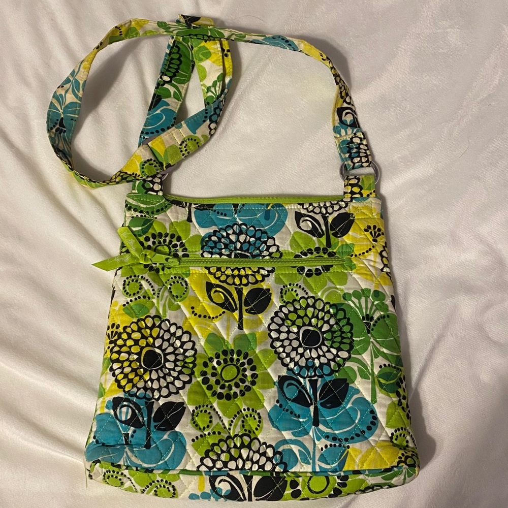 New never used, vera Bradley lime green Crossbody.